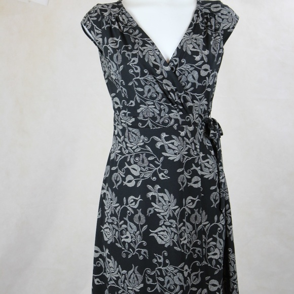 LOFT Dresses & Skirts - Ann Taylor LOFT Petites Black Floral Wrap Dress